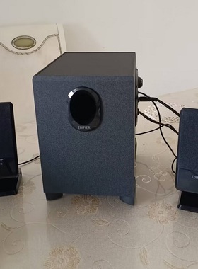 漫步者R101V音箱木质主箱3.5MM圆头副箱2.1音响220V插电