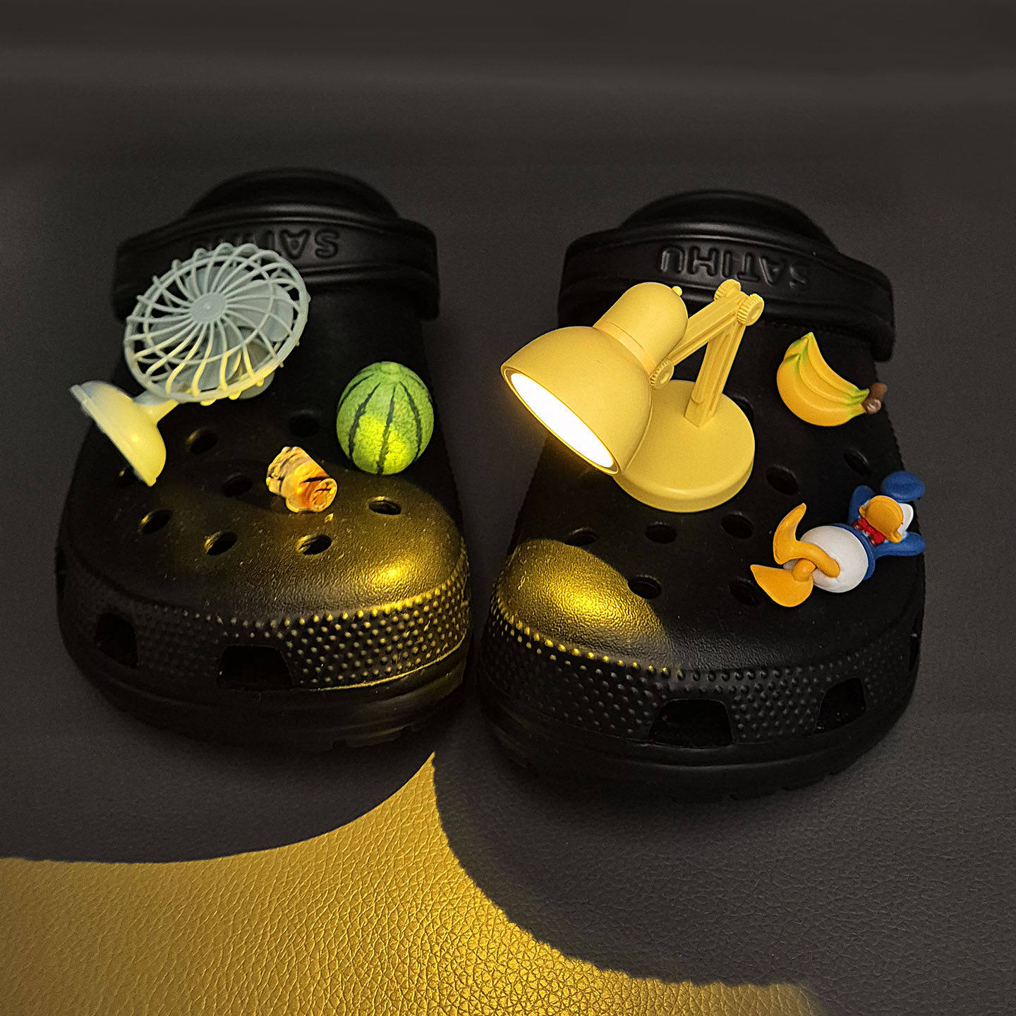 适配卡骆驰crocs洞洞鞋配饰男生鞋花恶搞怪创意发光diy装饰配件潮图片