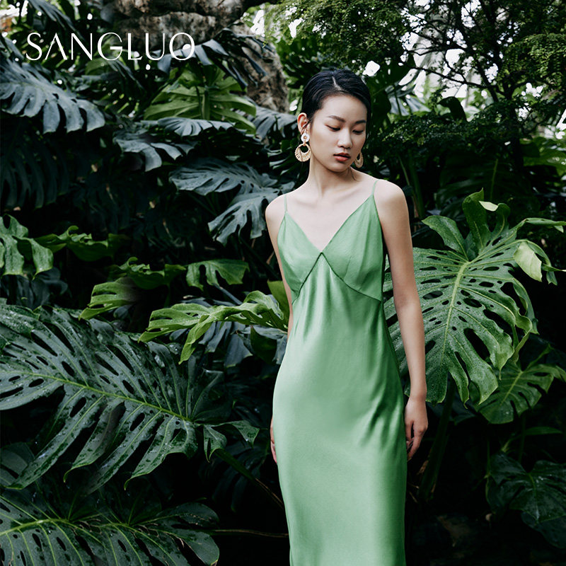 高级感露背宴会礼服长裙桑罗桑蚕丝睡衣性感深V真丝吊带睡裙女夏