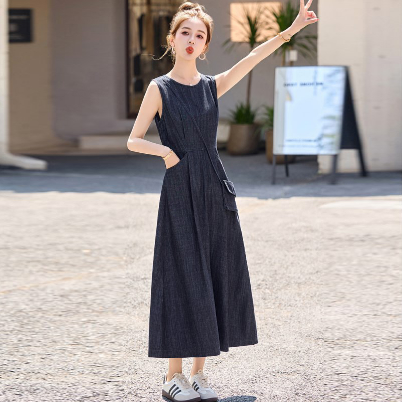 连衣裙女夏季大码杭派圆领无袖口袋高腰显瘦优雅气质薄款牛仔裙