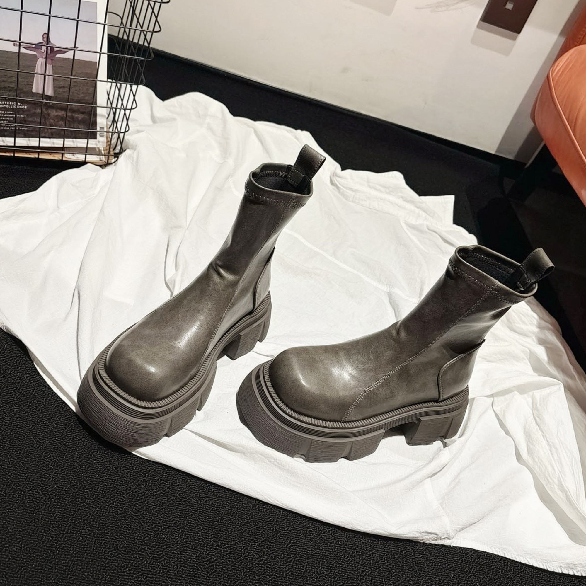 韩国单粗高跟擦色复古短筒瘦瘦靴