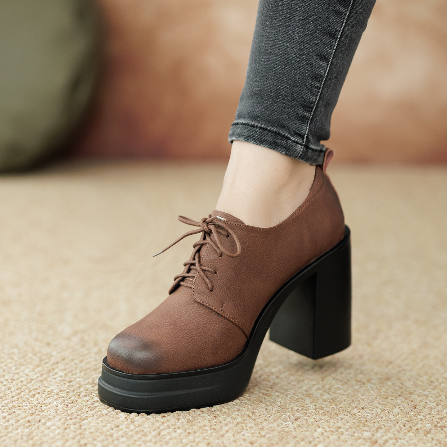 欧洛施~10cm高跟鞋复古棕色牛皮圆头粗跟防水台牛皮深口系带单鞋