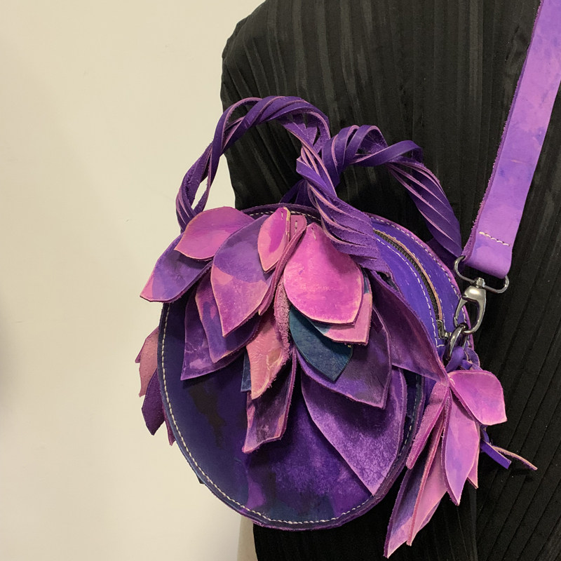设计师小众立体圆形牛皮手提包