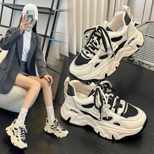 厚底老爹鞋女2026新款春秋季学生轻便软底真皮休闲运动鞋子显脚小