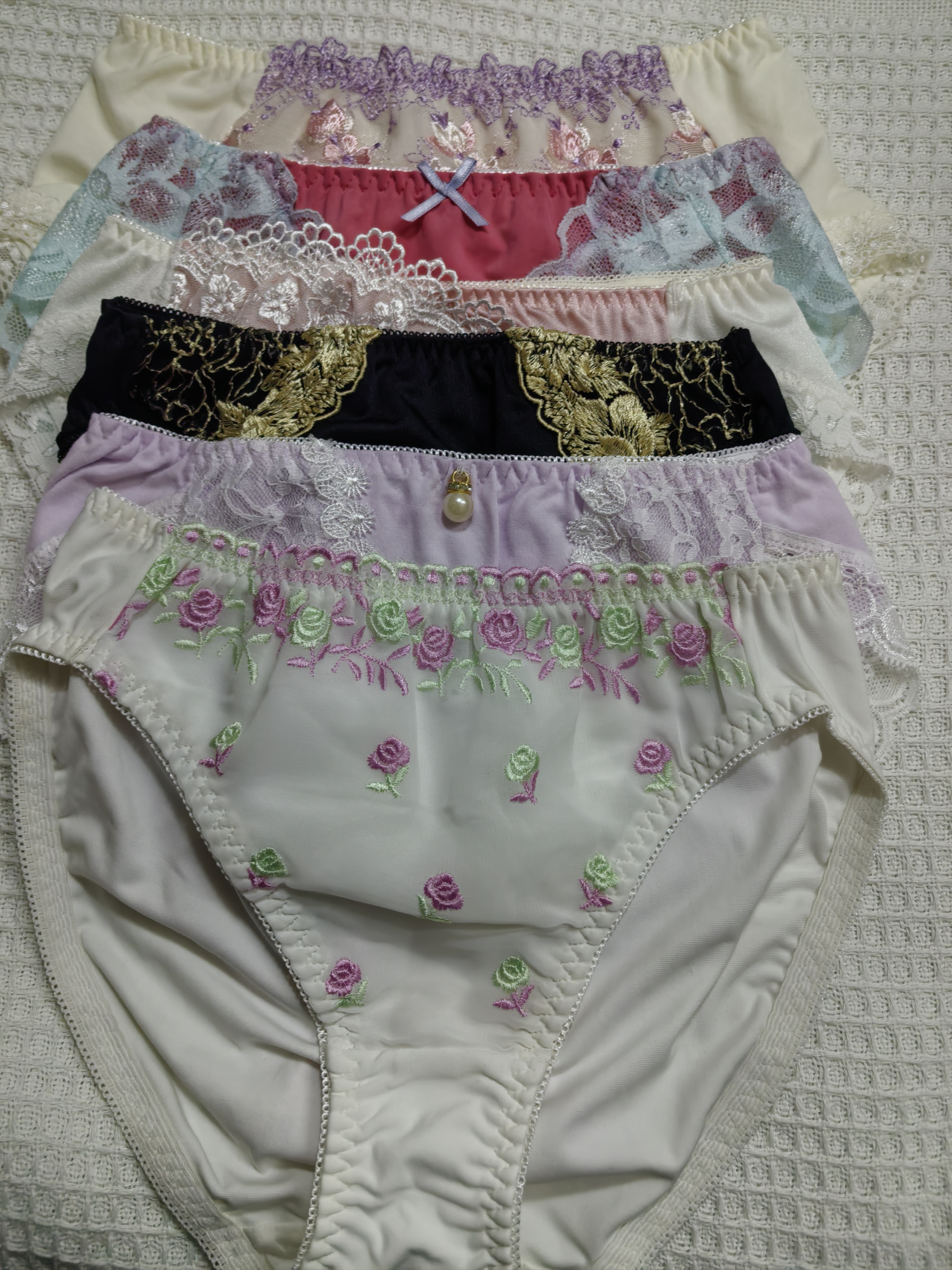 清货M码日韩欧美刺绣三角平角丁字内裤生理裤蕾丝牛奶丝棉内衣