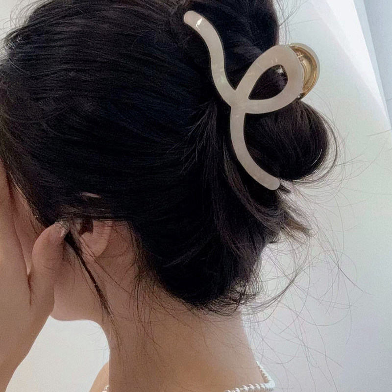 炫彩白色醋酸发夹女大号抓夹发抓发量多后脑勺鲨鱼夹轻奢高端发饰