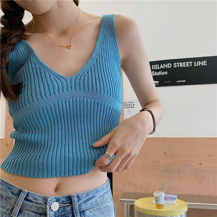 Real price V-neck with slim knit vest