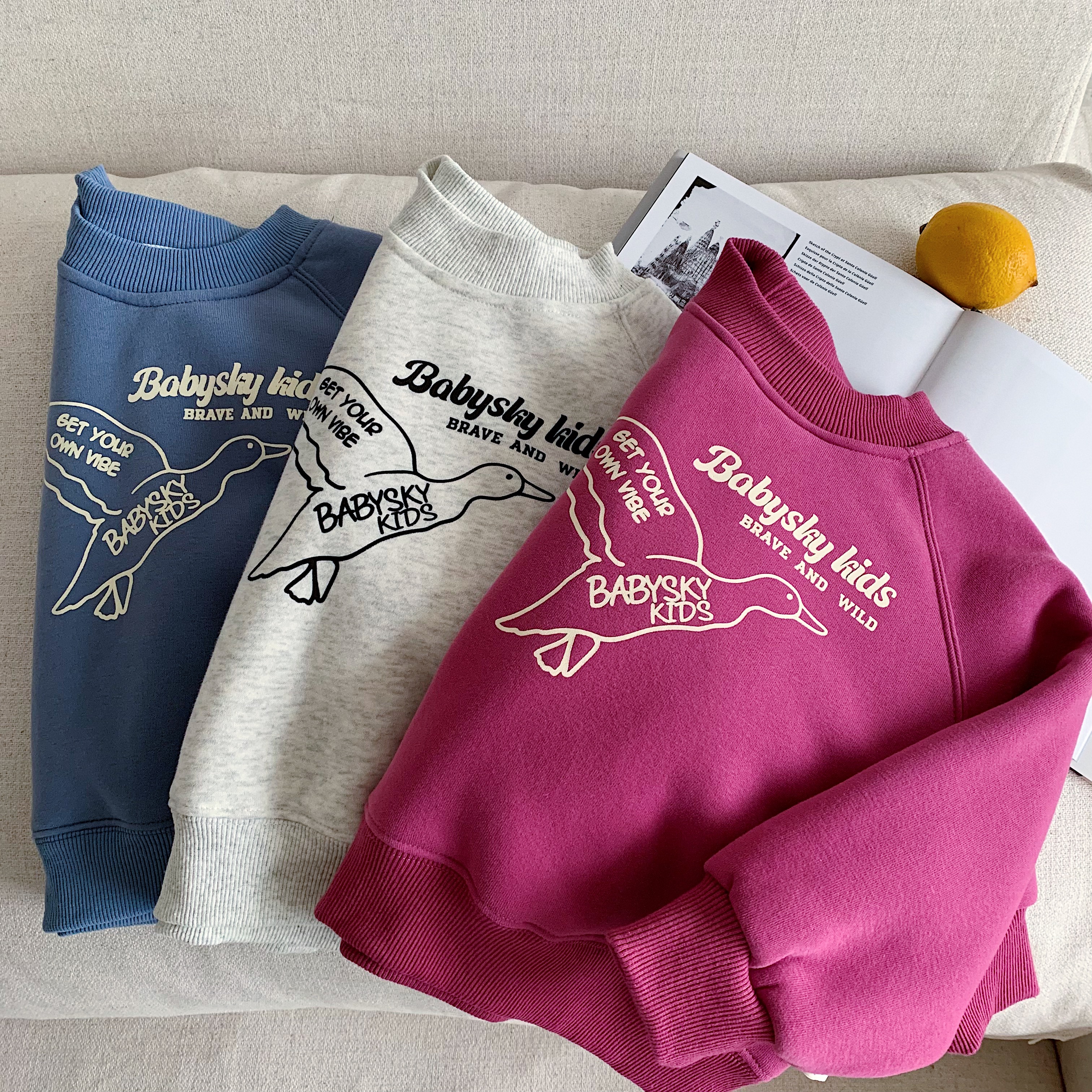 儿童加绒卫衣男女童加厚休闲上衣2025冬季新款宝宝字母套头打底衫