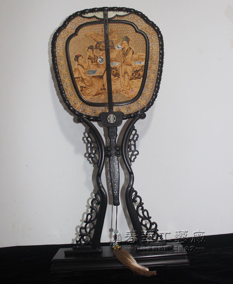 紫光檀嵌檀香宫扇古典中国风苏州复古团扇镂空工艺礼品扇客厅摆件