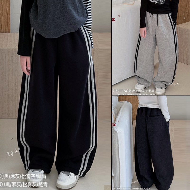 品牌童装2026冬新款韩版男女中大童一体绒侧边条纹针织运动裤7780