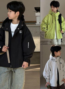 大E小e童装2026春季新款韩版冲锋衣男女童拉链衫连帽外套潮26A661