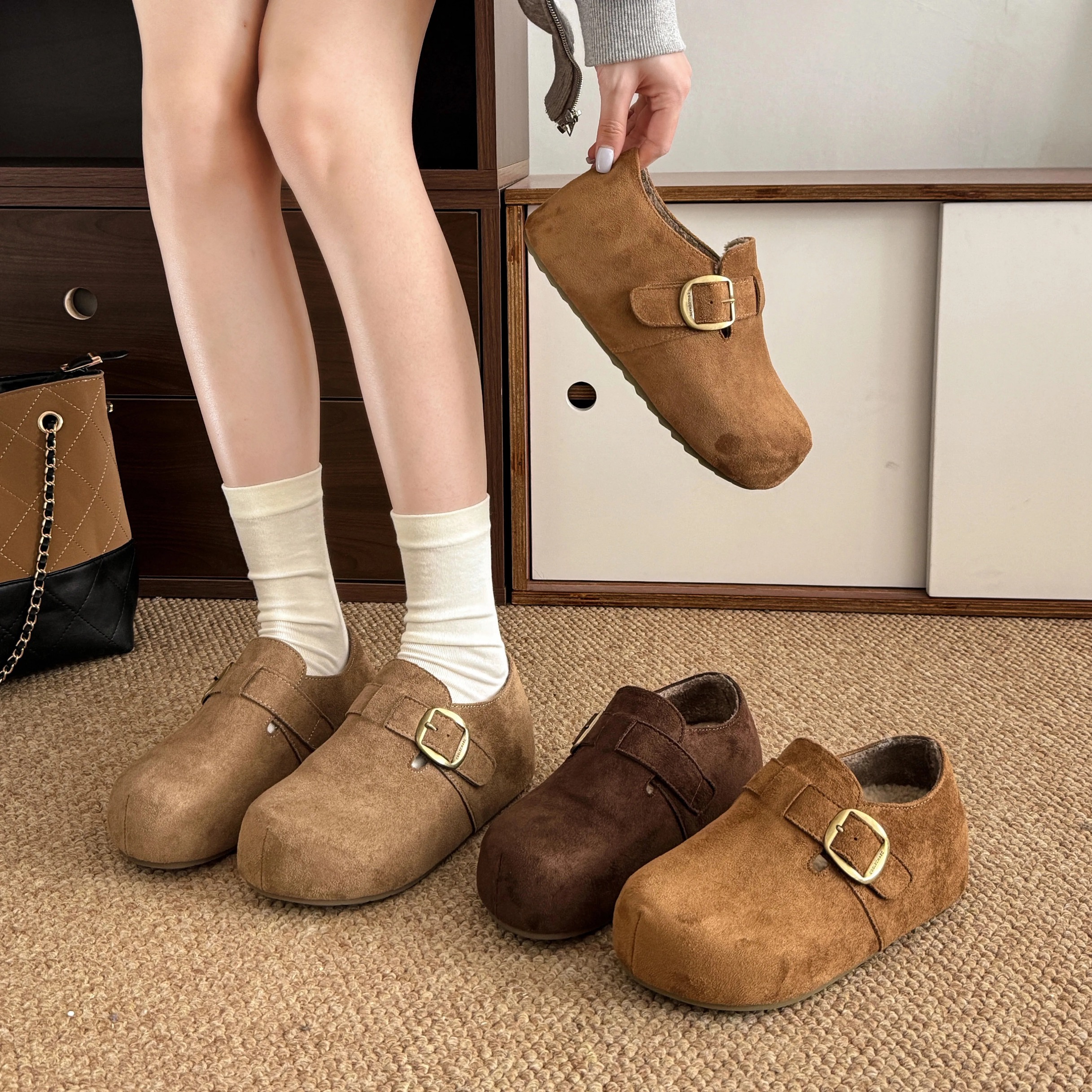 超洋气酒红色加棉复古厚底勃肯鞋女2025秋季百搭一脚蹬兔毛懒人鞋