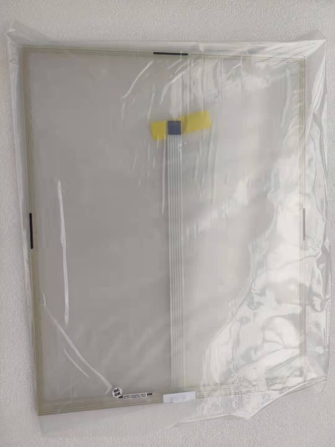 T190C-5RBA16N-3A28R4-200FH 触摸板