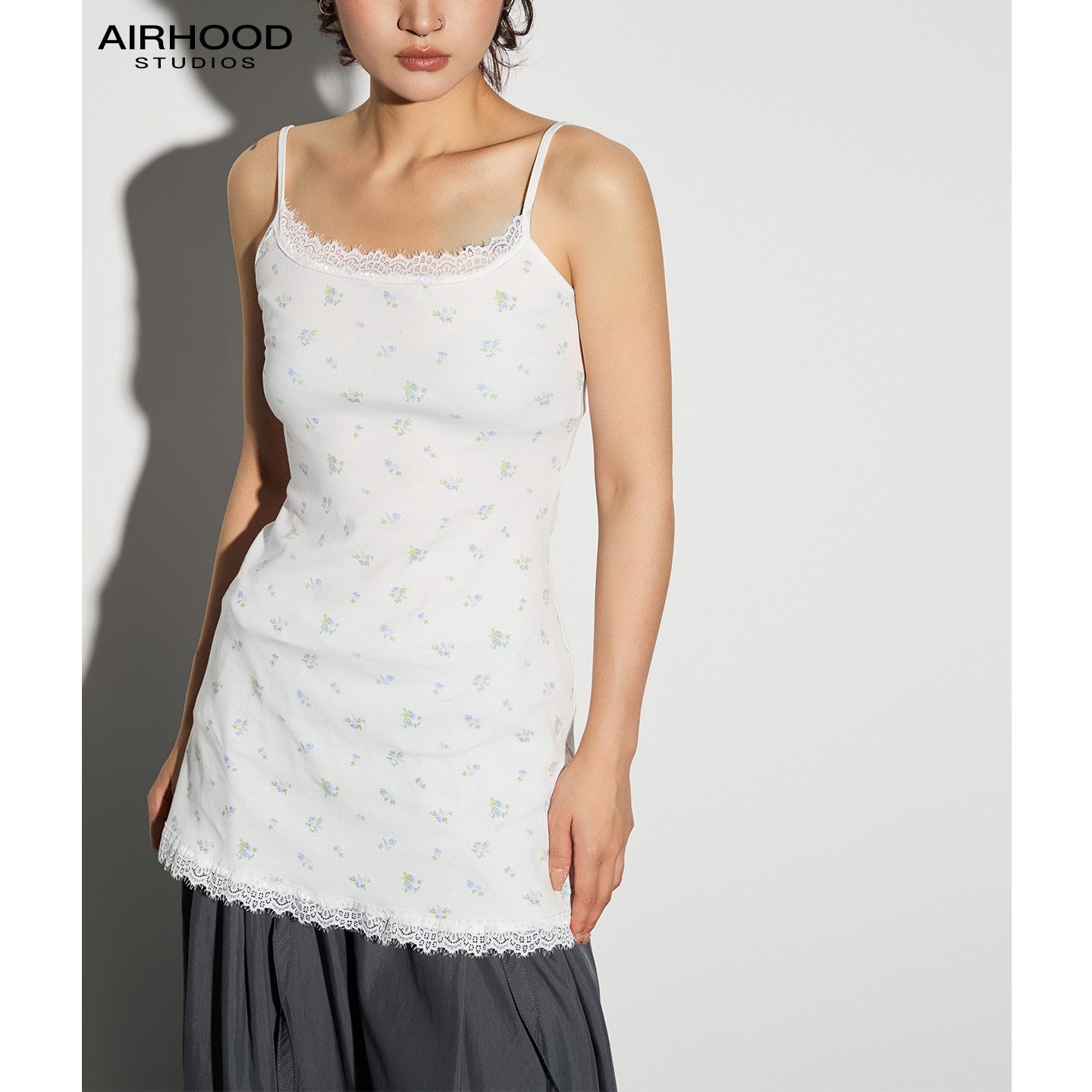 AIRHOOD 法式甜美风碎花蕾丝边吊带背心女显瘦修身内搭中长款上衣