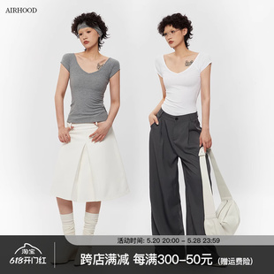 纯色深v领短袖 AIRHOOD T恤女2024夏季 修身 显瘦大领口纯欲辣妹上衣