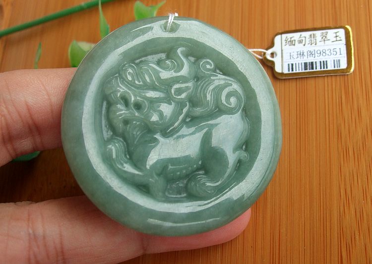 天然a货翡翠缅甸玉送证书