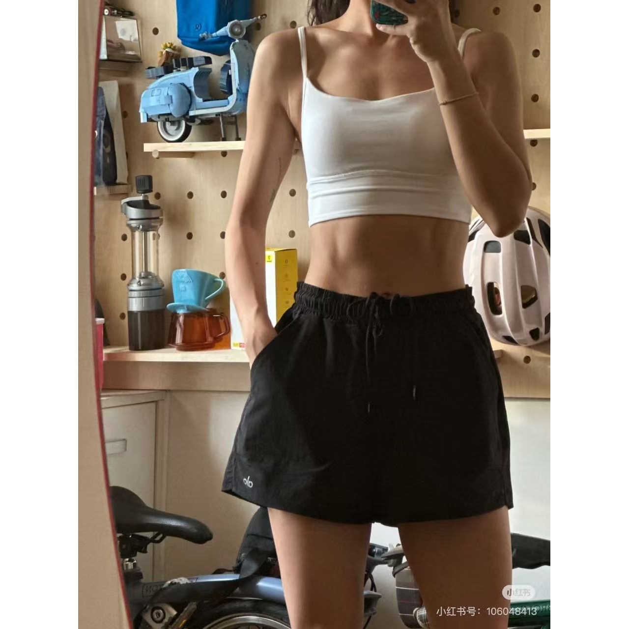 现货 alo yoga Alumni Short 女士休闲短裤 无弹性