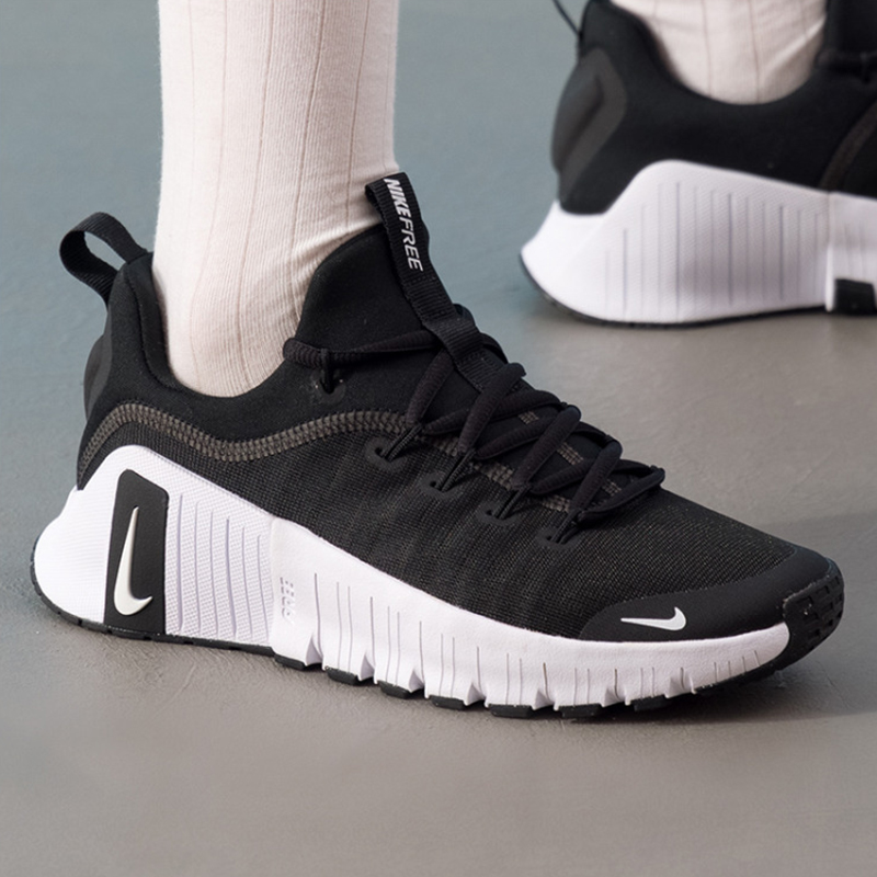 2025新款耐克女鞋 NIKE FREE METCON 6 低帮轻便透气跑步鞋FJ7126