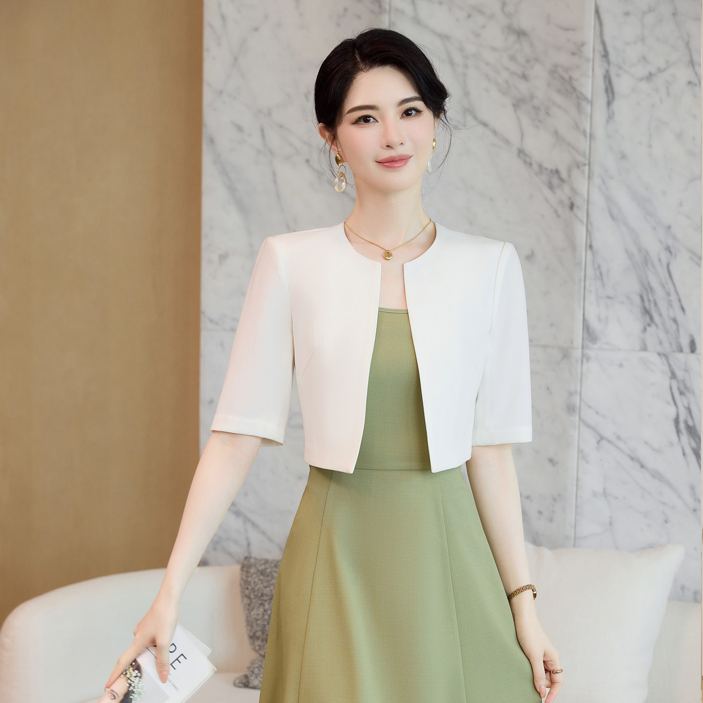 白色小香风外套女西装2026夏季新款气质圆领短款小个子西服套装裙