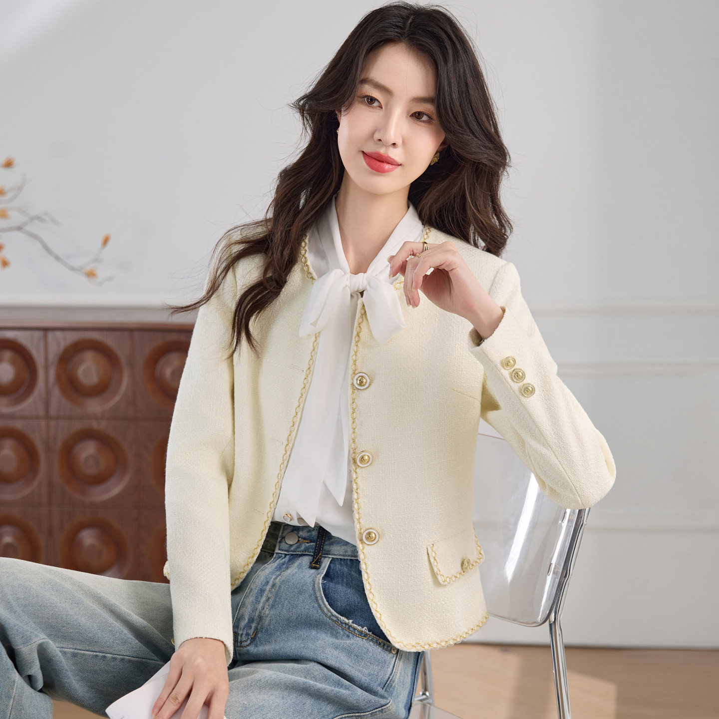 米杏小香风短外套女春装2026新款名媛气质时尚减龄小个子西装上衣