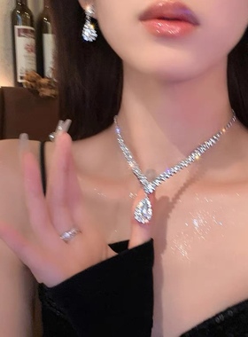满钻爆闪水滴流苏项链女轻奢小众设计感choker感锁骨链颈链潮