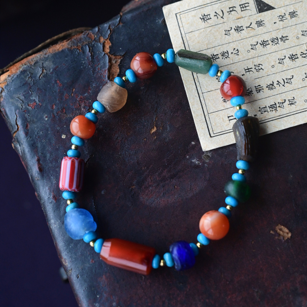 一斤钻戒 老红玛瑙搭配古罗马老琉璃手串 保老保真 18K金配饰