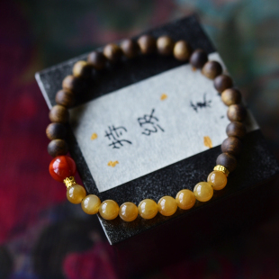 一斤钻戒 天然沉香+天然和田糖玉手链设计 18K金南红 上手百搭