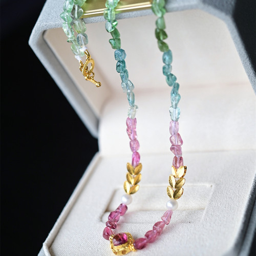 一斤钻戒 天然原矿彩碧玺 手链项链 随型珠 晶莹剔透 18K金珍珠