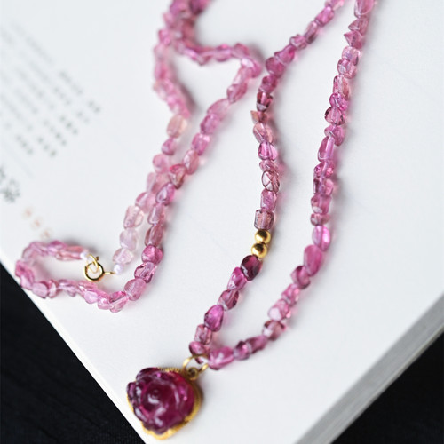 一斤钻戒 天然原矿粉碧玺手链项链 18k金镶嵌碧玺花 俏皮又温柔