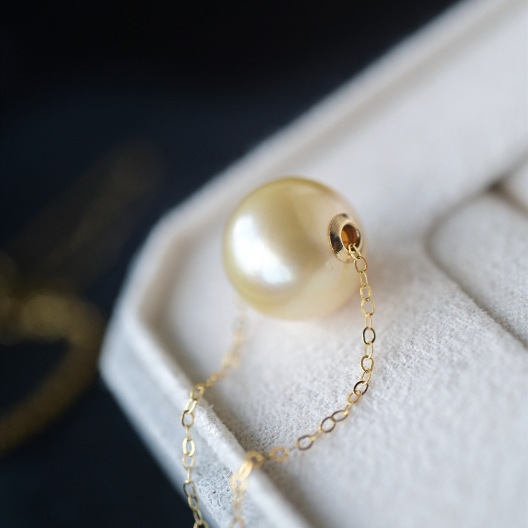 一斤钻戒 天然海水珍珠吊坠 香槟金大圆珠 18K金镶嵌 优雅与精致