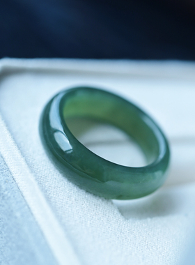 一斤钻戒戒指天然和田玉