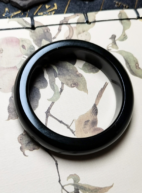 月扬玉舍和田玉籽料黑青镯油亮