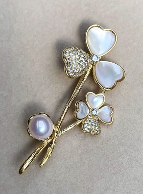 高品质精致 镜面极亮全无瑕 天然白色AK珍珠胸针胸花 贝壳三叶草
