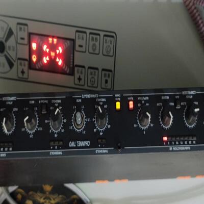 dbx 266xl压限器保护音箱系统防啸叫抑制电压过大