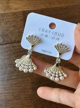 欧比·雅比甜美网红时尚气质个性夸张日韩裙子珍珠轻奢耳环44183