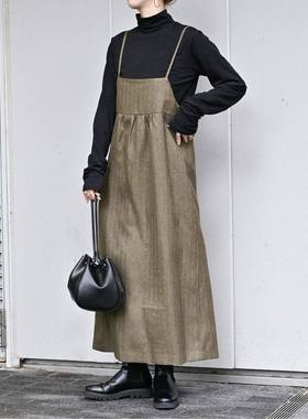 日单品牌秋冬新款时尚高领打底衫可调节肩带拉链吊带裙套装24454