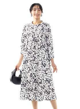 日单春秋夏新款时尚优雅气质百搭圆领系扣印花长款连衣裙女26903