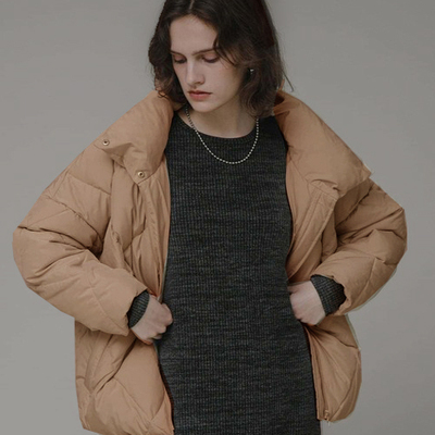 简约百搭轻盈保暖百搭羽绒服外套