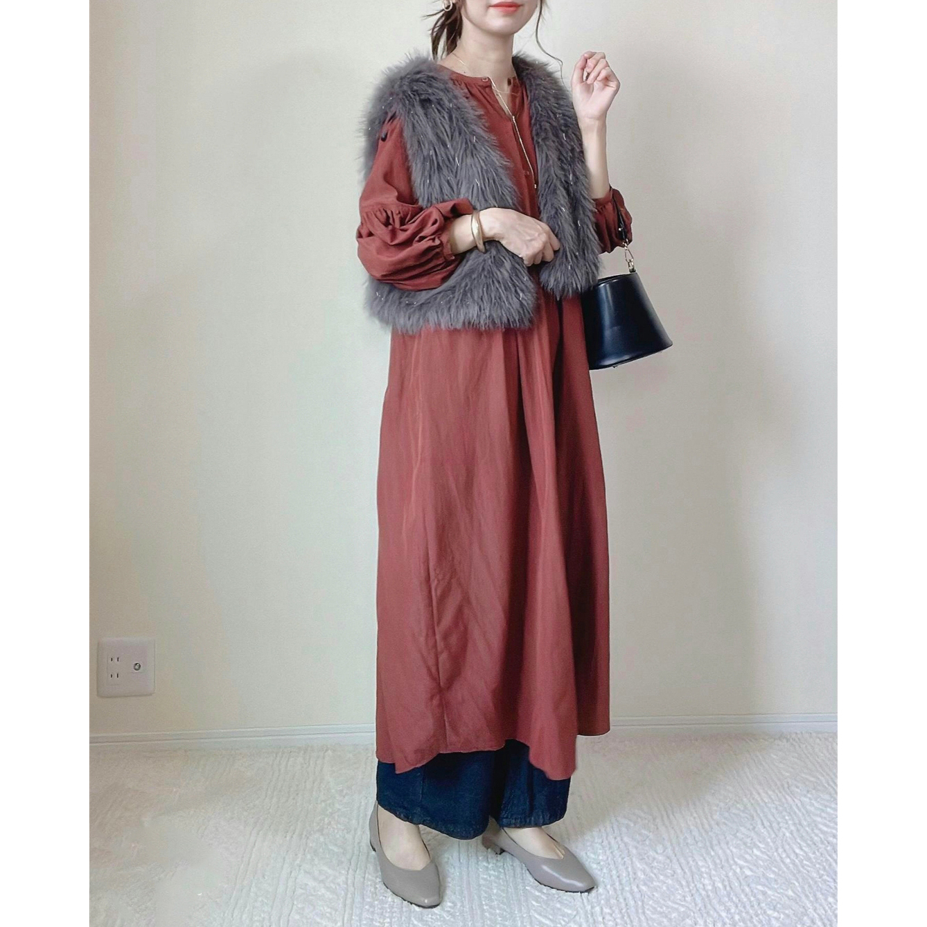 高级感亮丝V领长毛短款仿皮草马