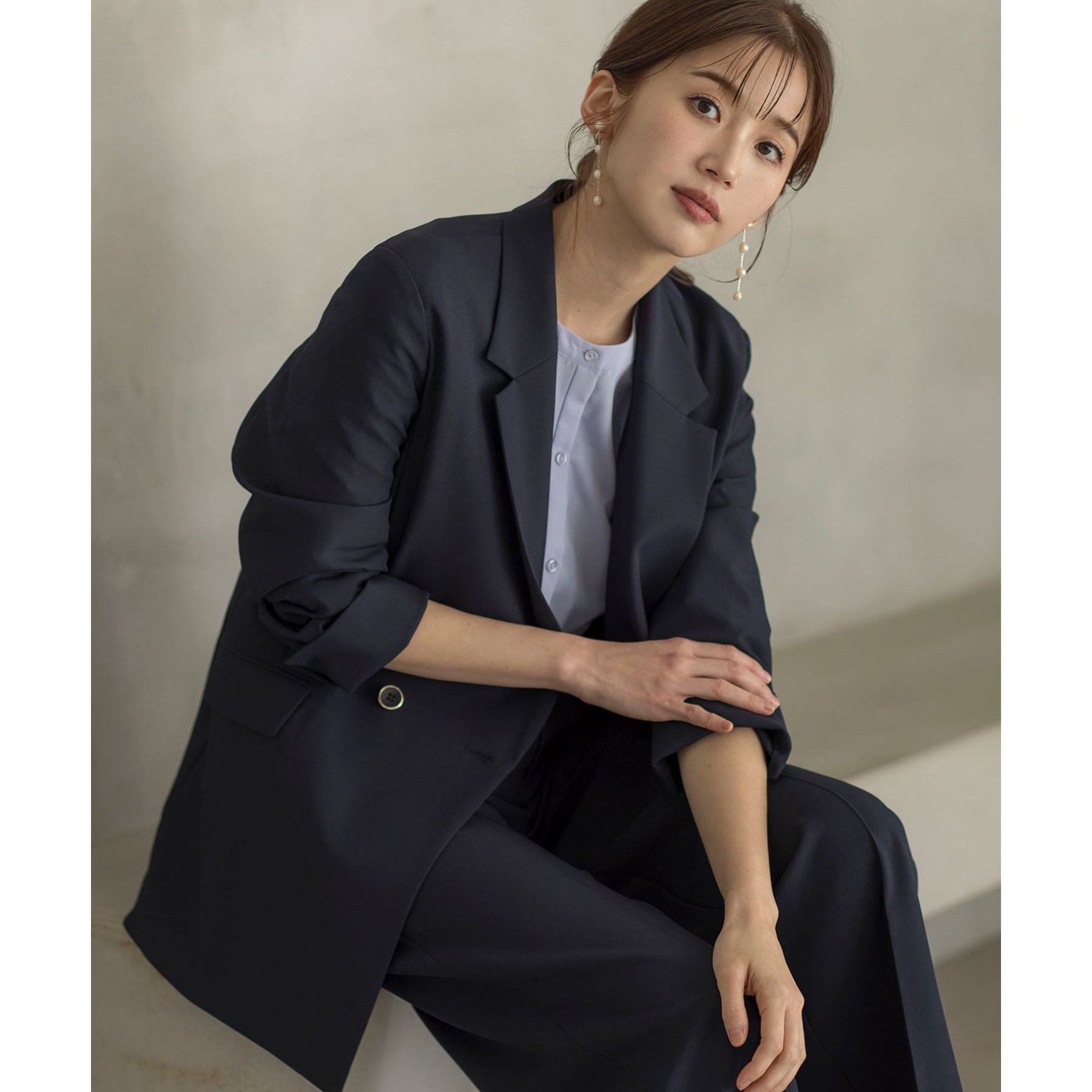 日单品牌春秋通勤简约气质百搭翻领两粒扣后开叉西装外套女31994,女装/女士精品,短外套,淘宝优惠券,粉丝福利购,淘宝优惠卷