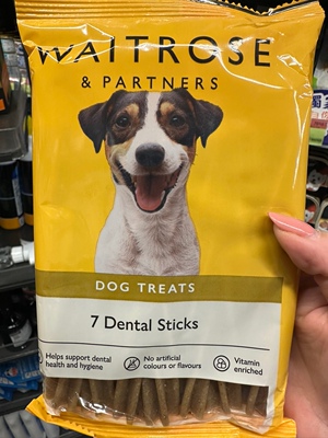 港购 Waitrose &partners犬用维他命洁齿磨牙棒 狗零食7支装