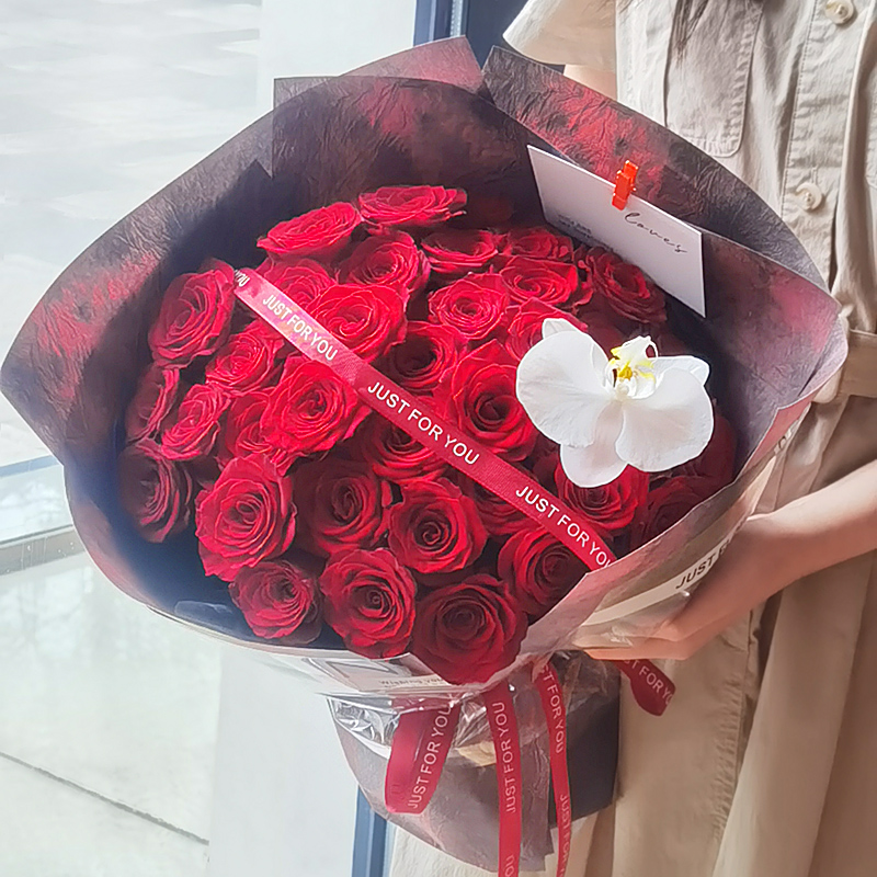 33朵红玫瑰送女友老婆求爱表白