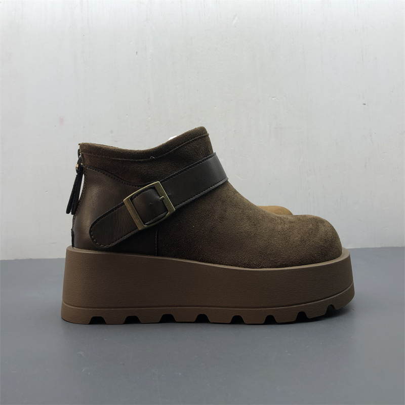 工厂断码女鞋冬季新款马丁靴韩版时尚轻便舒适圆头厚底保暖女短靴