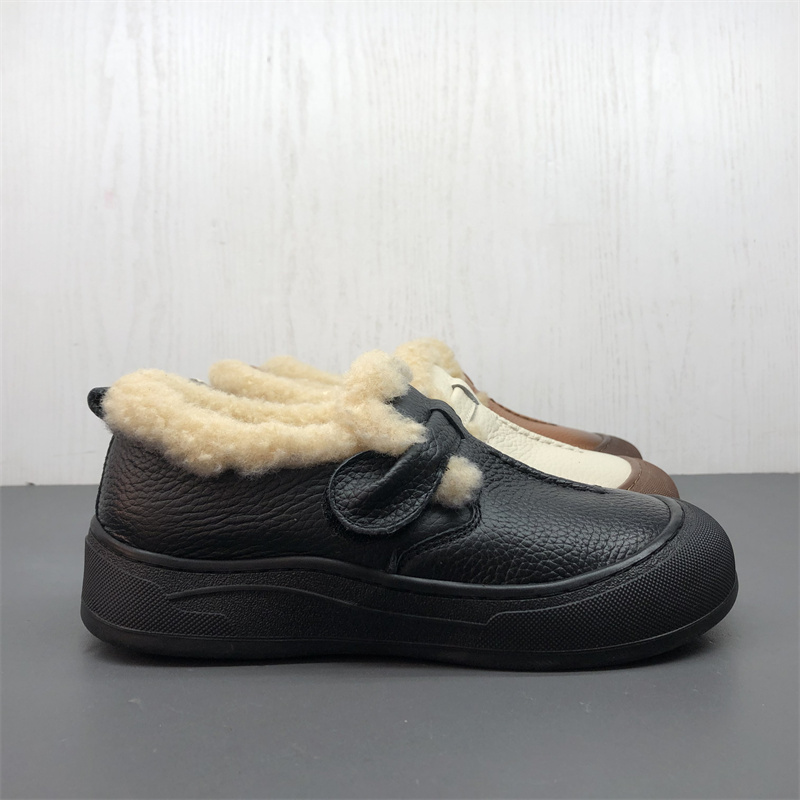 工厂新款断码真皮女鞋日常休闲舒适圆头品第冬季保暖牛皮雪地靴