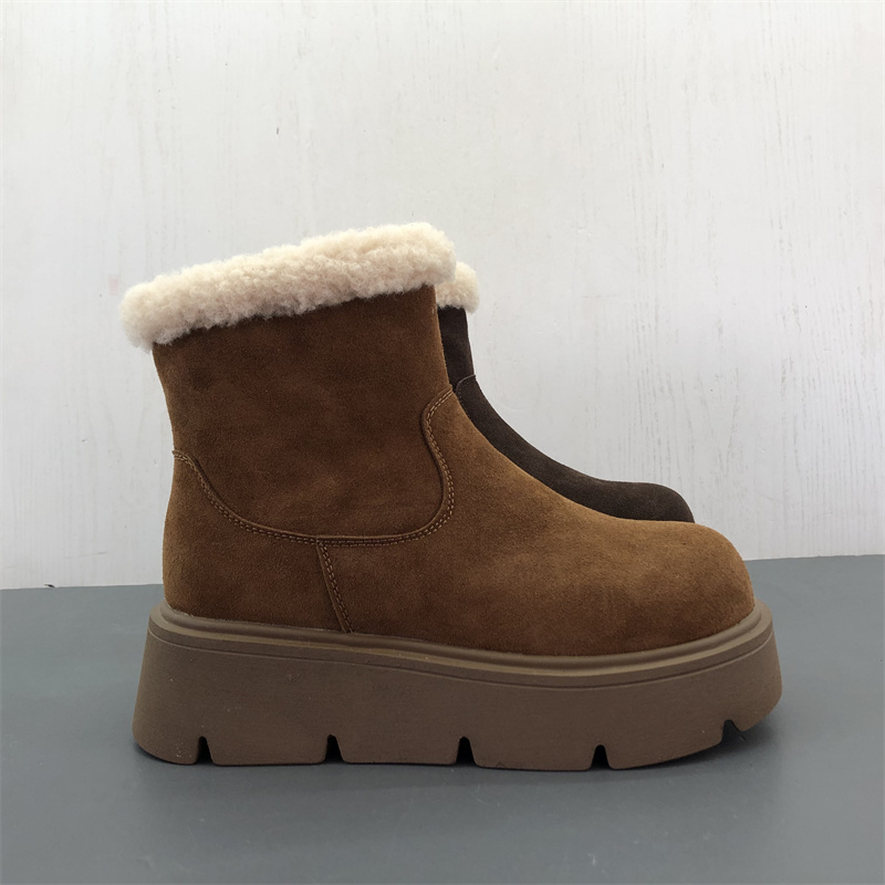 工厂断码真皮女鞋冬季新款日常舒适圆头松糕底保暖磨砂皮雪地靴