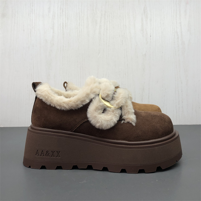 工厂新款断码女鞋冬季时尚舒适厚底增高轻便圆头绒面保暖雪地靴