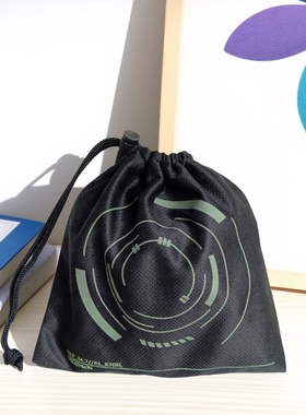 黑色印花抽绳缩口袋包内收纳小布袋束口袋环保袋数码收纳抽绳小包