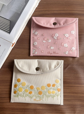 大容量姨妈巾收纳包可爱生理期卫生巾袋子放卫生棉m巾的月事小包