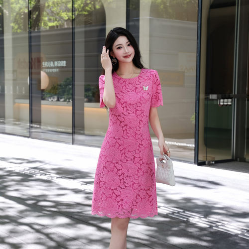 女人味气质蕾丝连衣裙