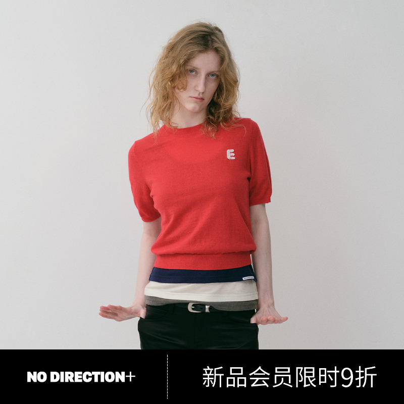 手工钩针字母圆领针织T恤